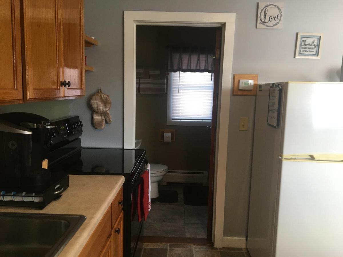 Home Away From Home, Recently Renovated North Troy 外观 照片